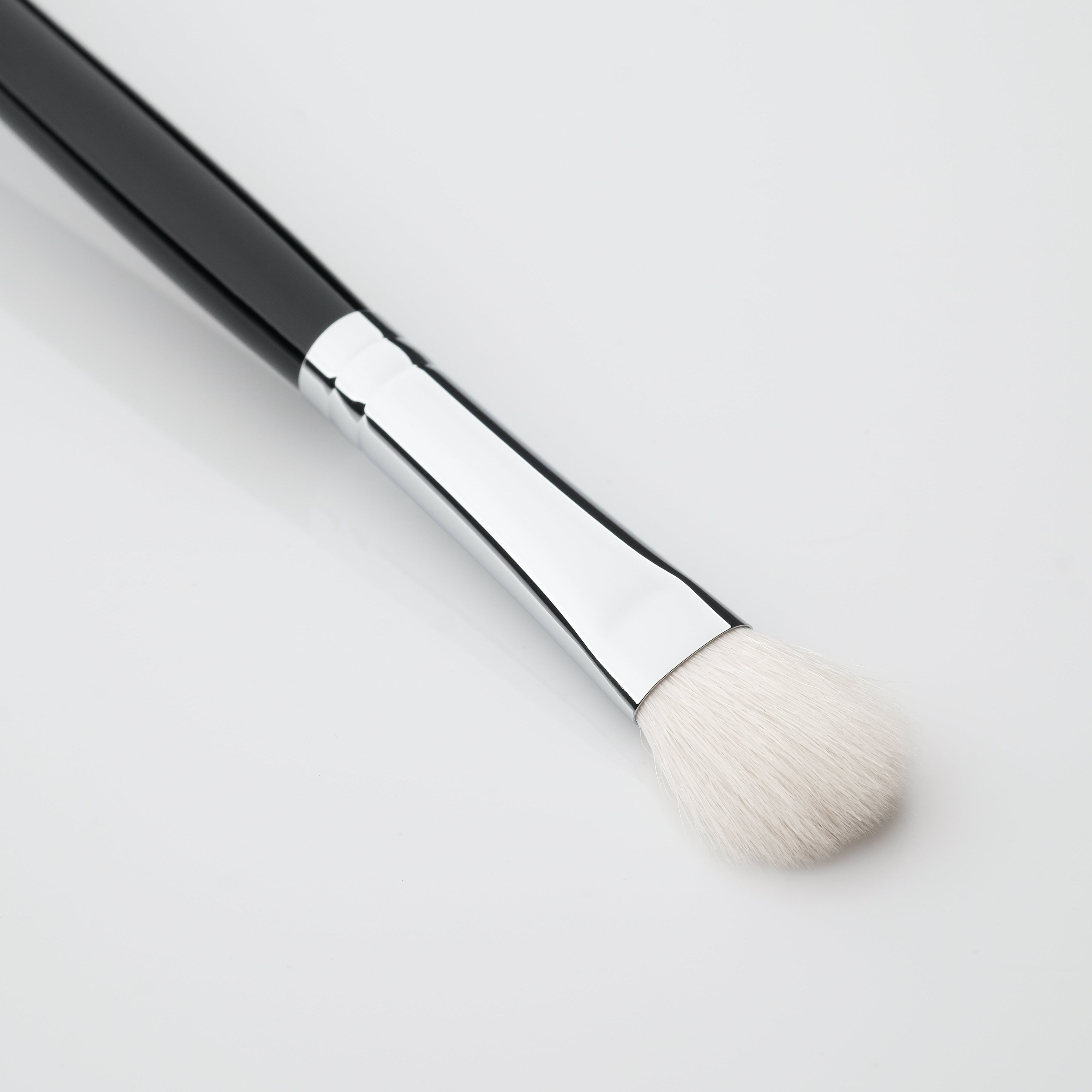 F23 Blush Targeted Definition Brush