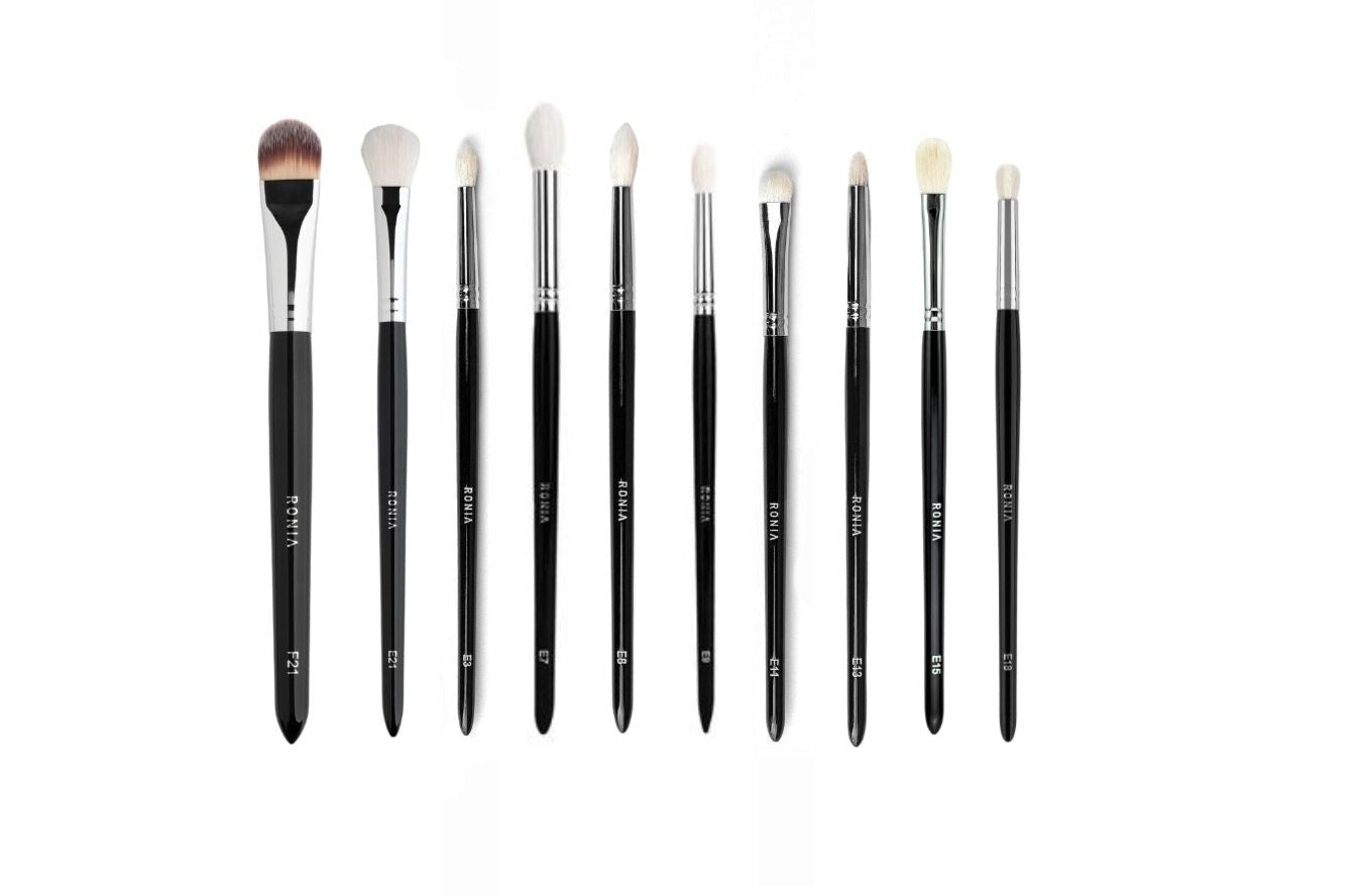 BLEND AWAY 10-piece brush set, with zip lock bag.