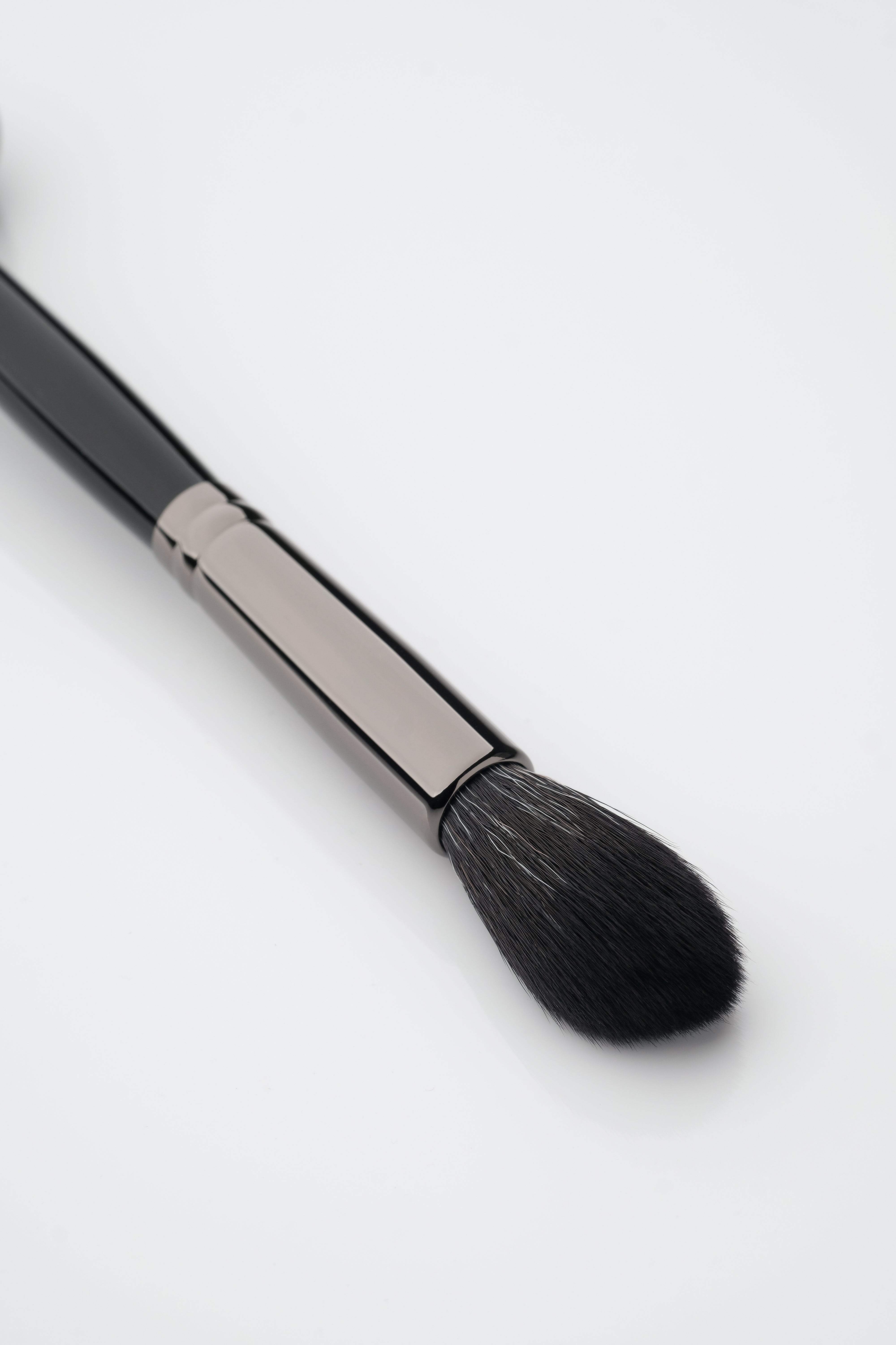 Z3: SMALL POINTED FACE BRUSH