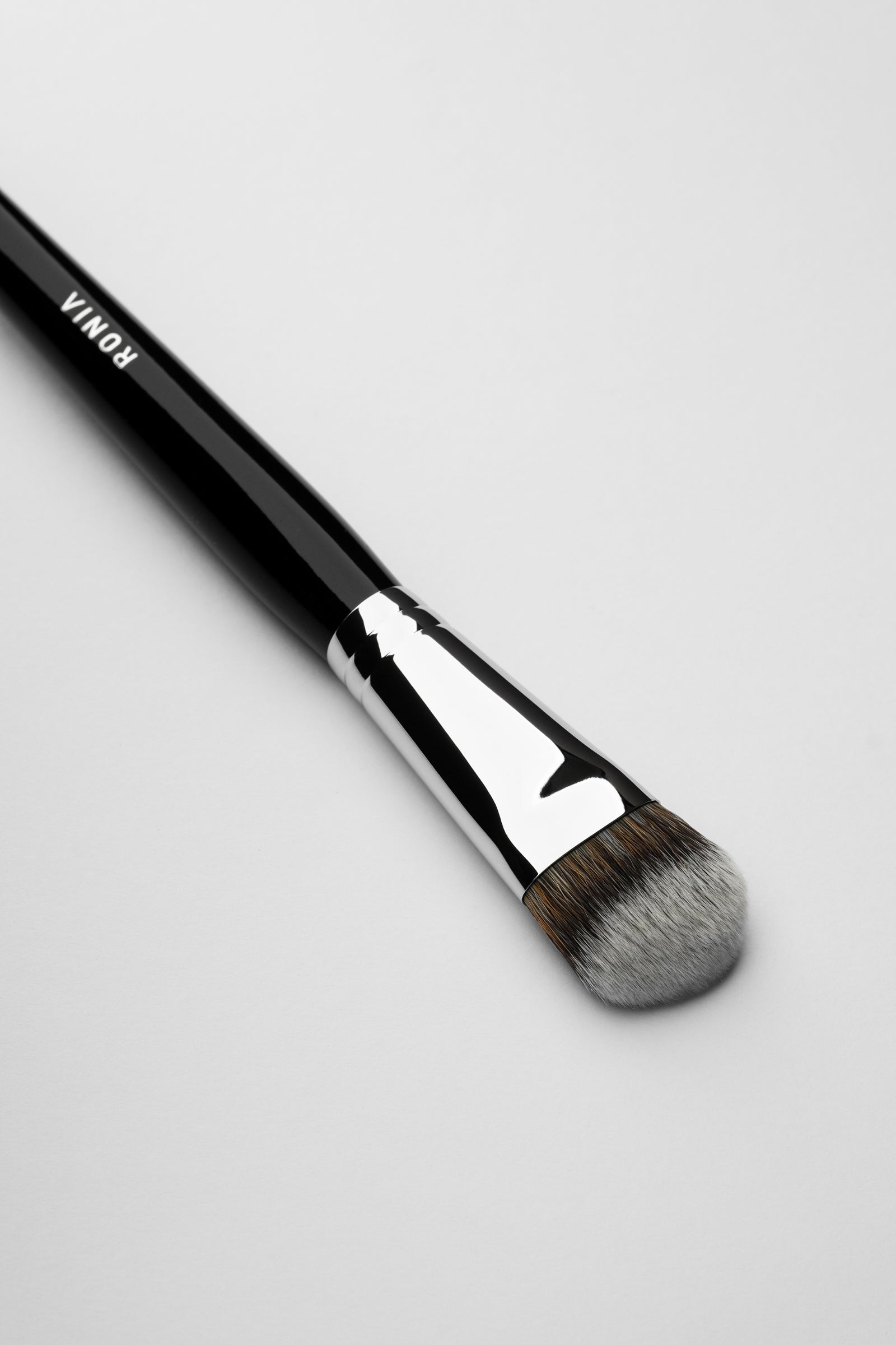 foundation sculpting blending brush