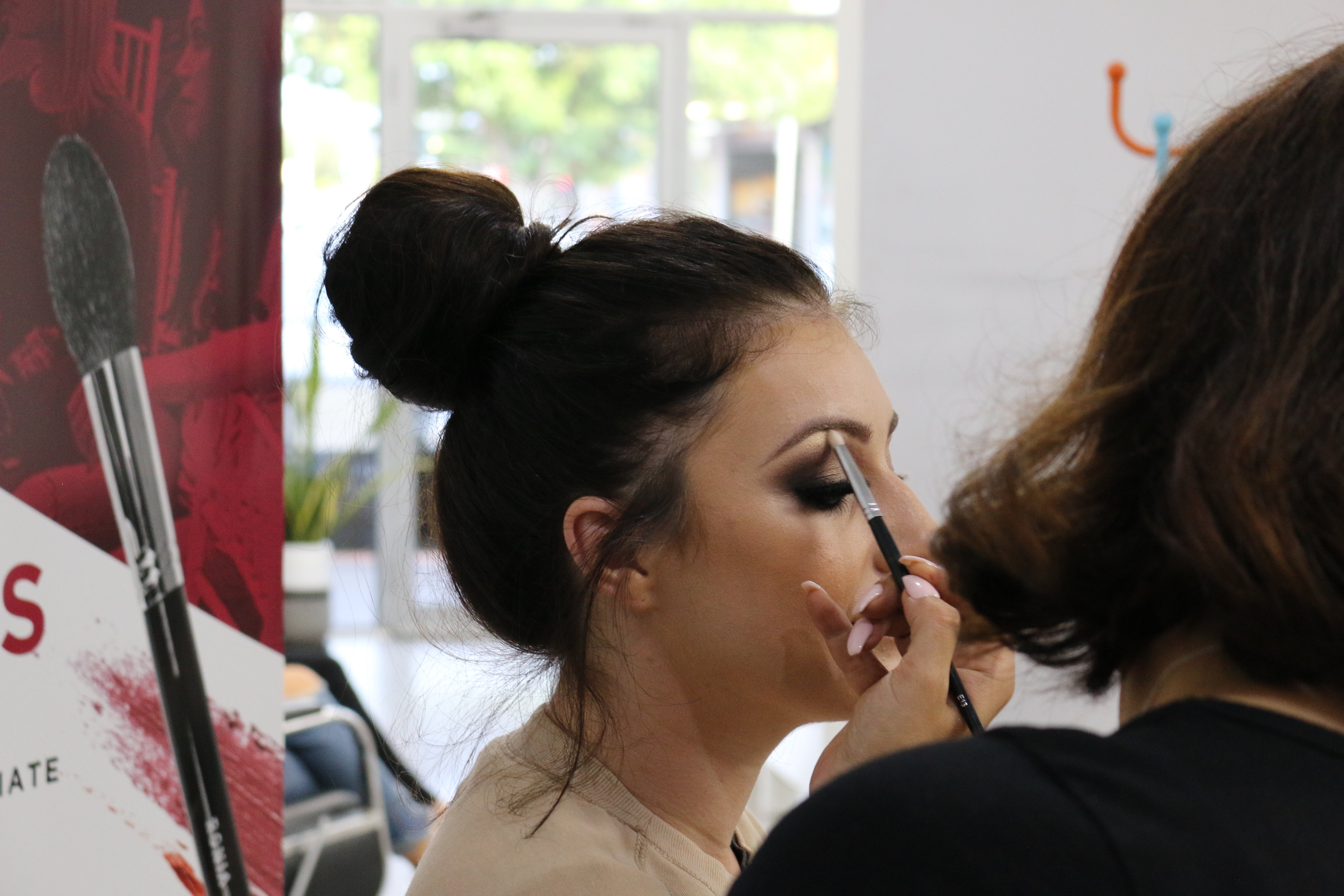 Pay deposit: BEGINNERS/INTERMEDIATE makeup course
