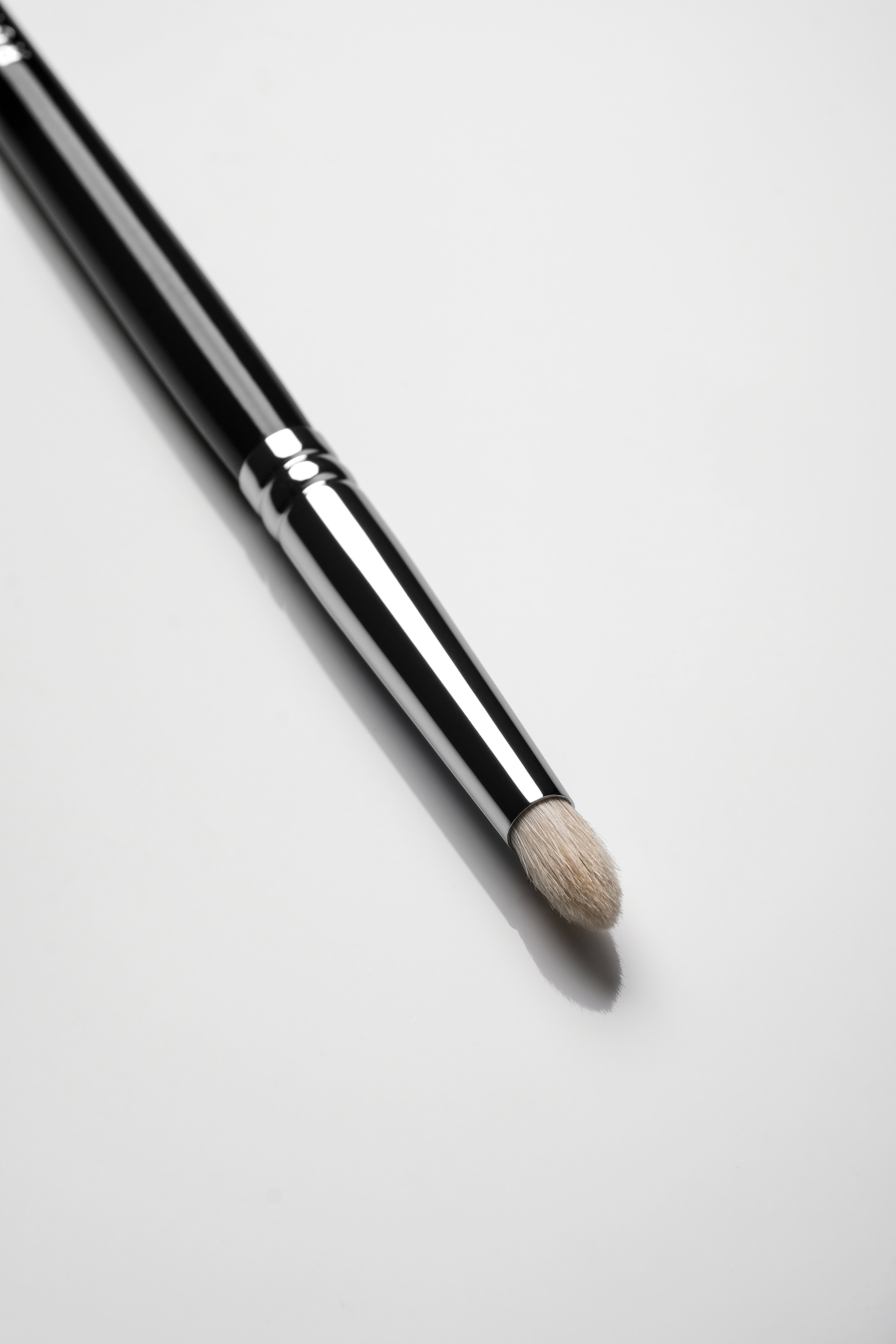E9 Small Tapered Blending Brush