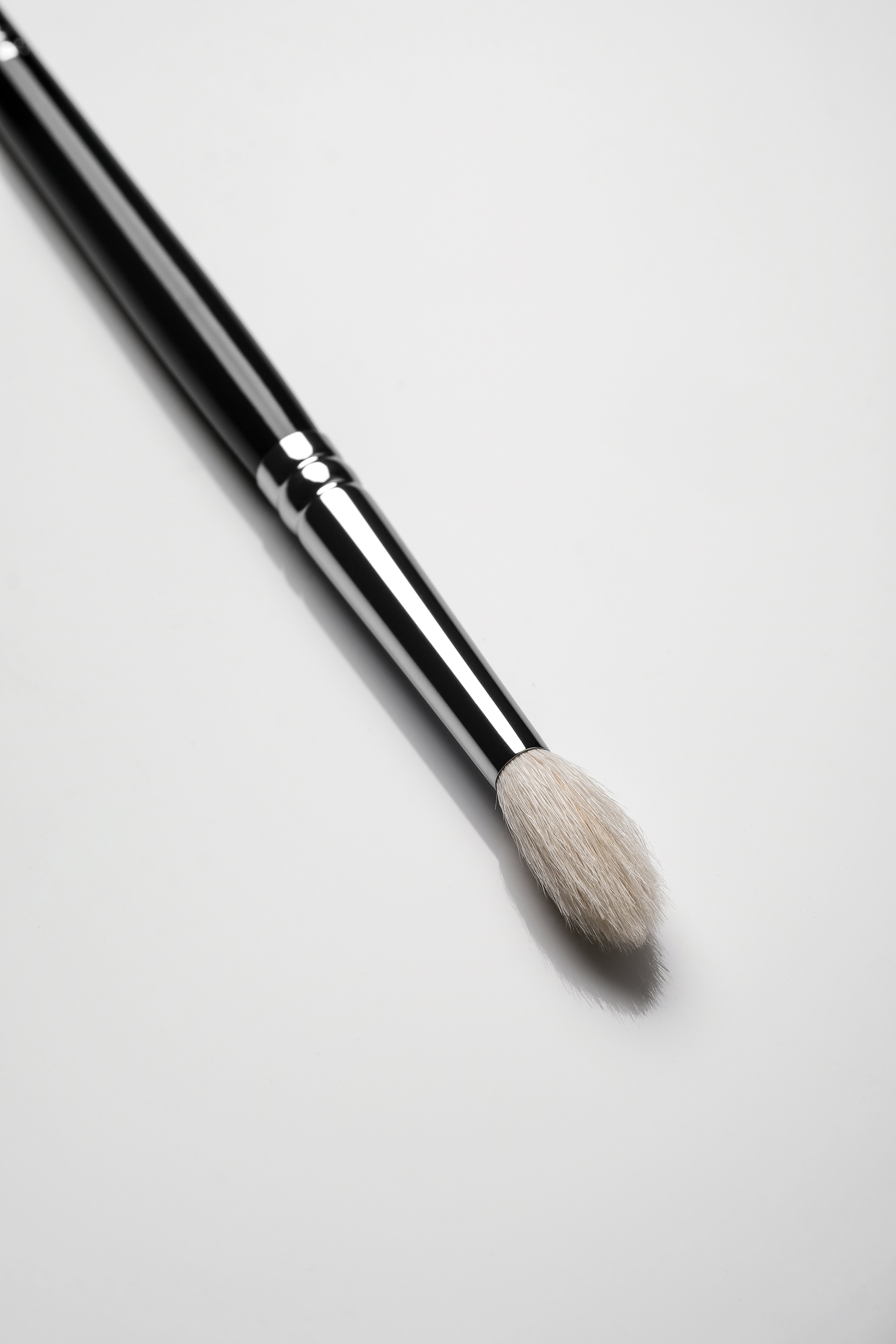 E8 Medium Tapered Blending Brush