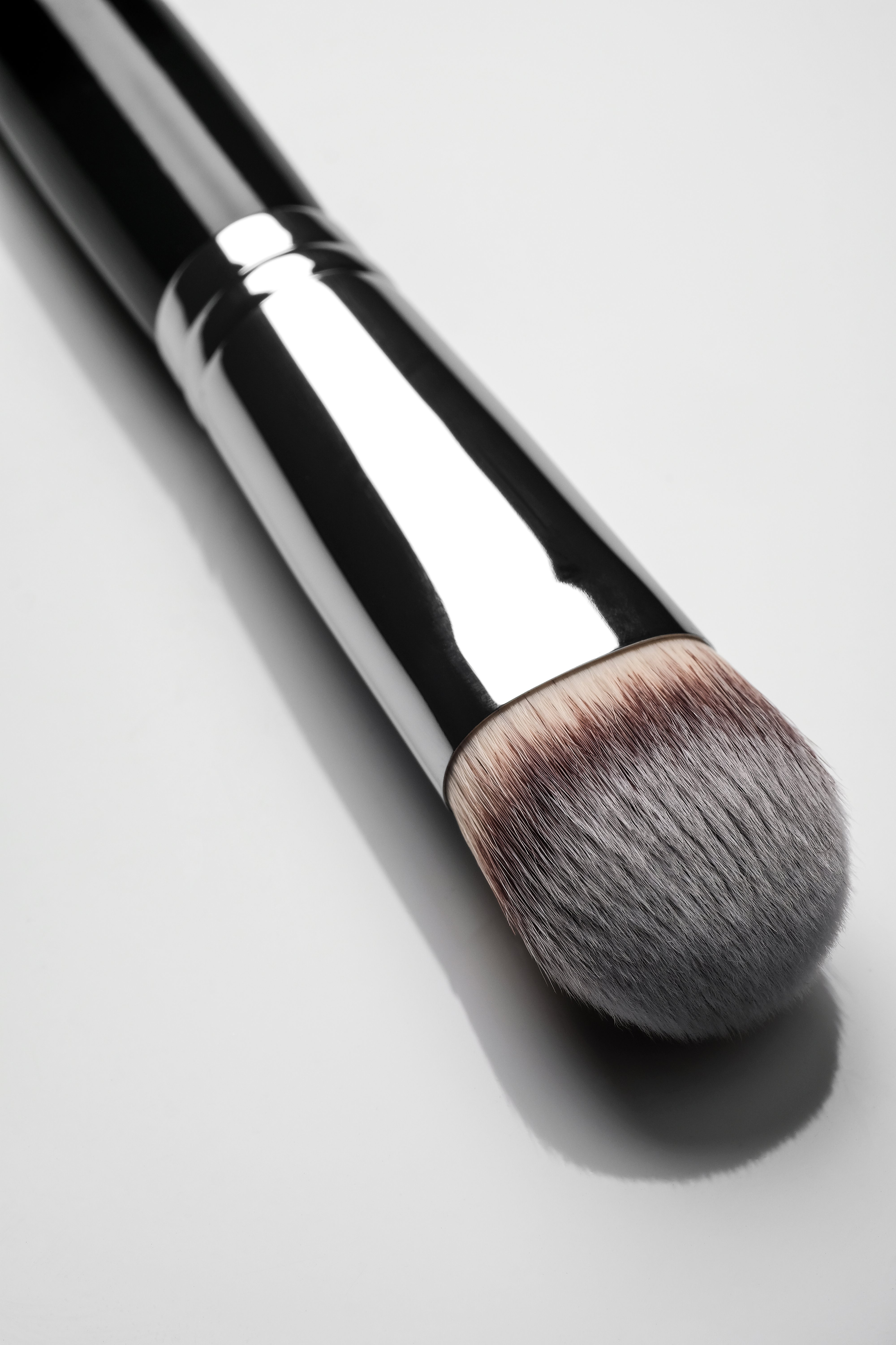 F1 Foundation Buffing Brush