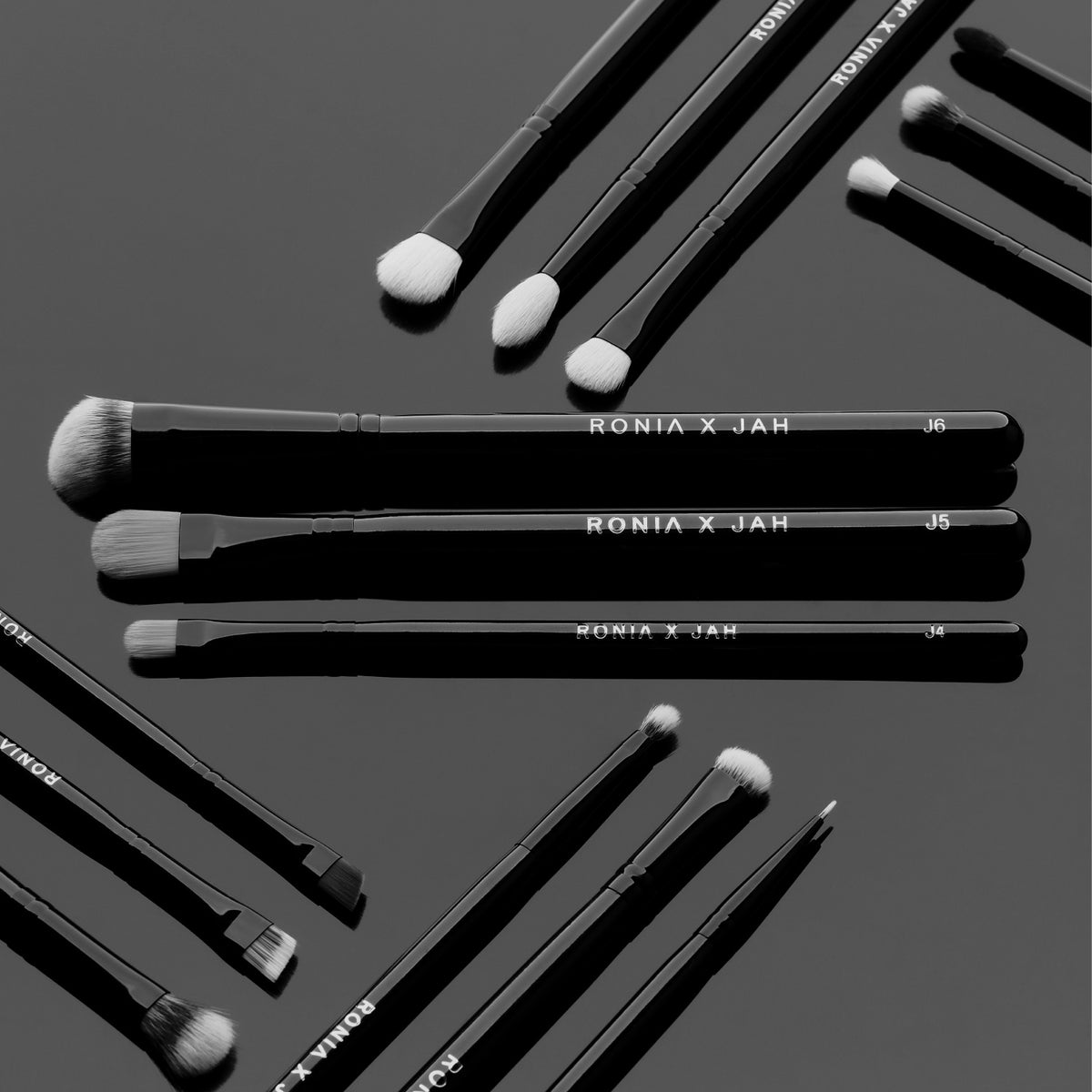 Maskara Ronia Ronia | Precision Meets Perfection