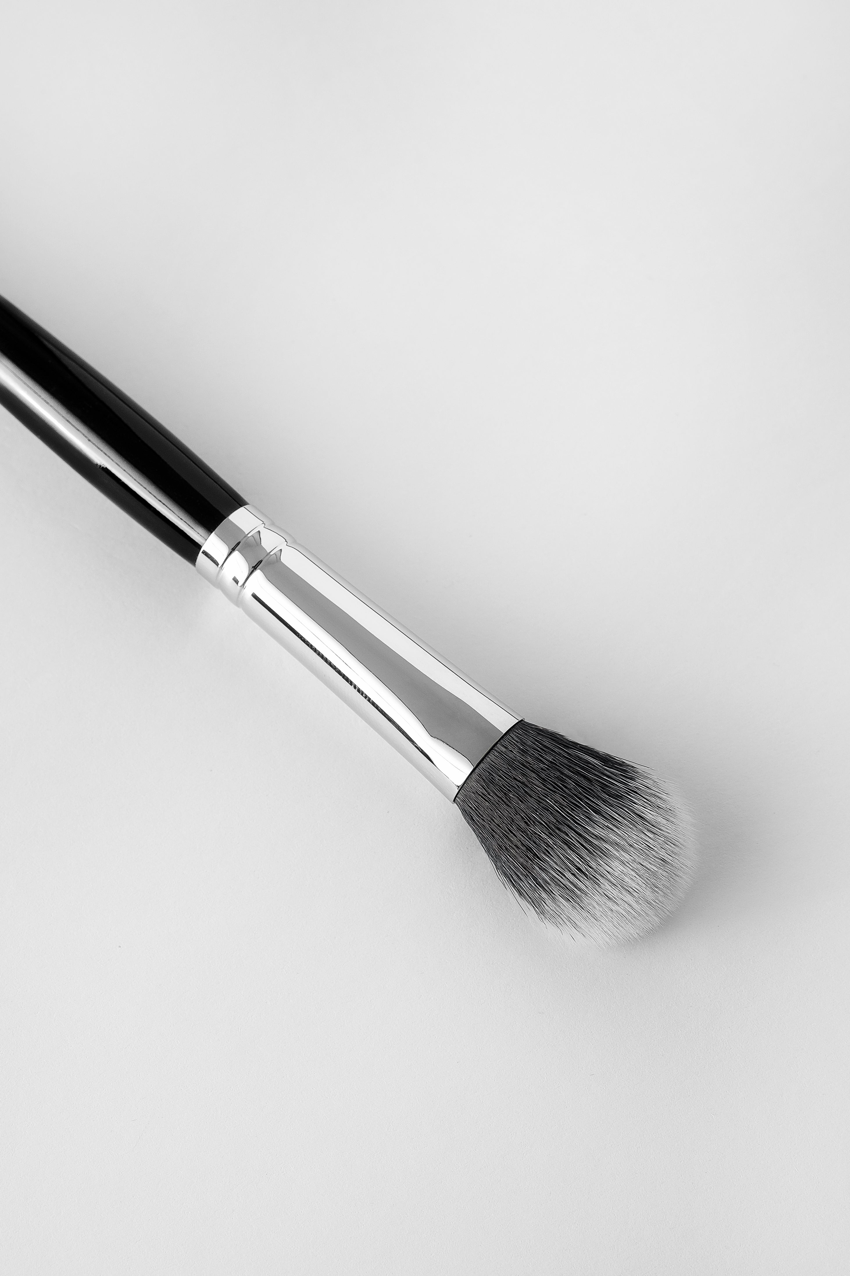 F12:  SCULPTING FACE BRUSH