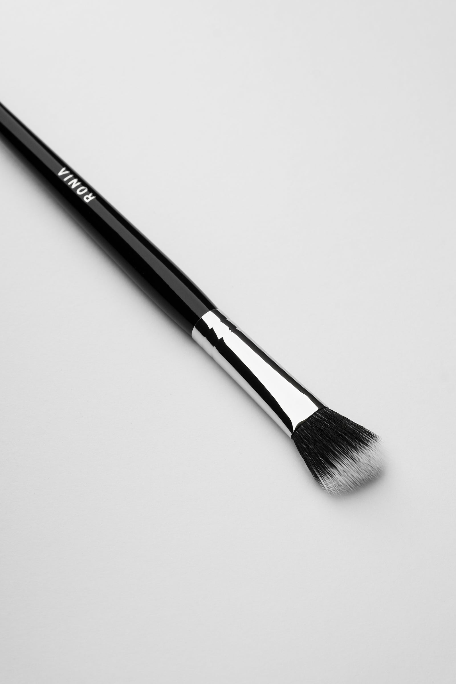 Foundation makeup brush